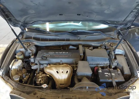 2008 Toyota Camry Le z USA, uszkodzony, nr VIN 4T4BE46K88R042058